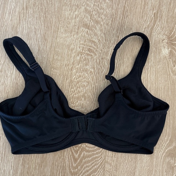Victoria’s Secret Unlined Black Bra - Picture 3 of 4